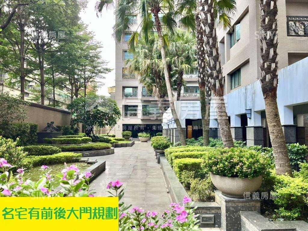 雙子星尊爵雲層戶名邸房屋室內格局與周邊環境