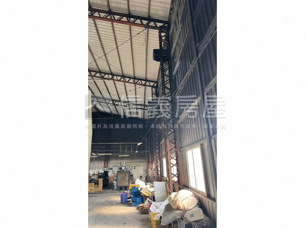 近７４號道大面寬角地房屋室內格局與周邊環境