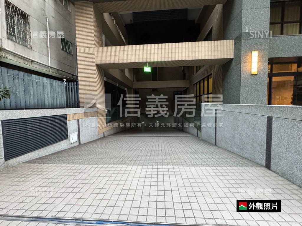 中正★舞春秋精品三房車位房屋室內格局與周邊環境