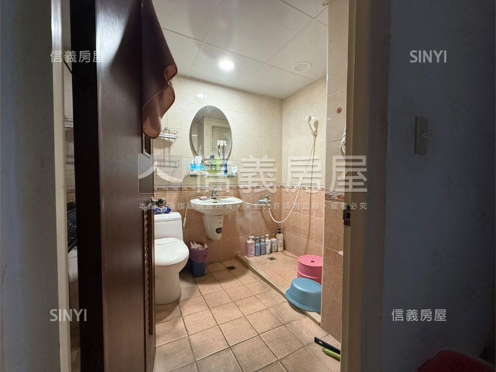 近誠品四樓寓房屋室內格局與周邊環境