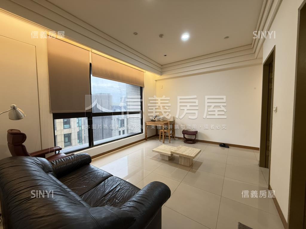 主推皇翔桂冠稀有兩房車位房屋室內格局與周邊環境