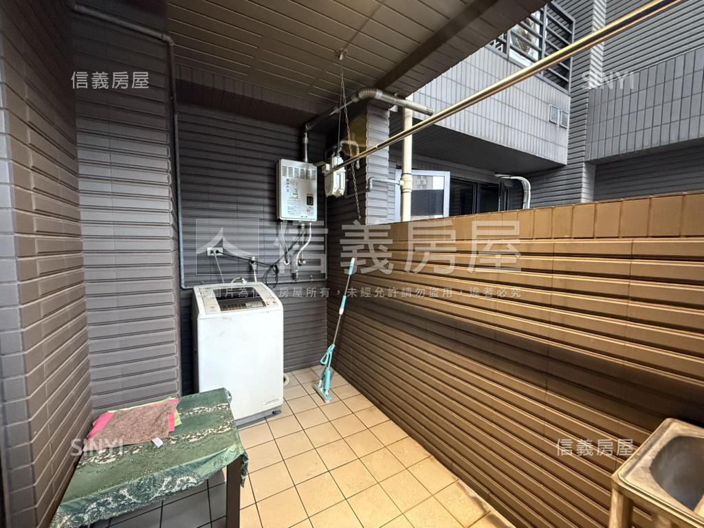 主推皇翔桂冠稀有兩房車位房屋室內格局與周邊環境