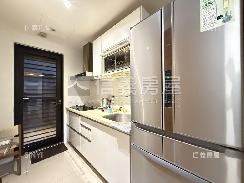 主推皇翔桂冠稀有兩房車位房屋室內格局與周邊環境