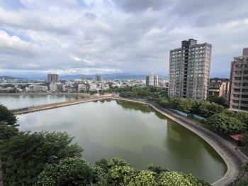 絕美湖景２房車位