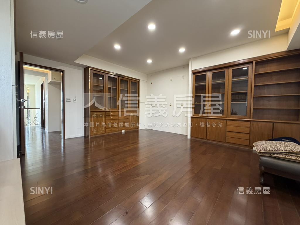 裕國高樓俯瞰尊邸房屋室內格局與周邊環境