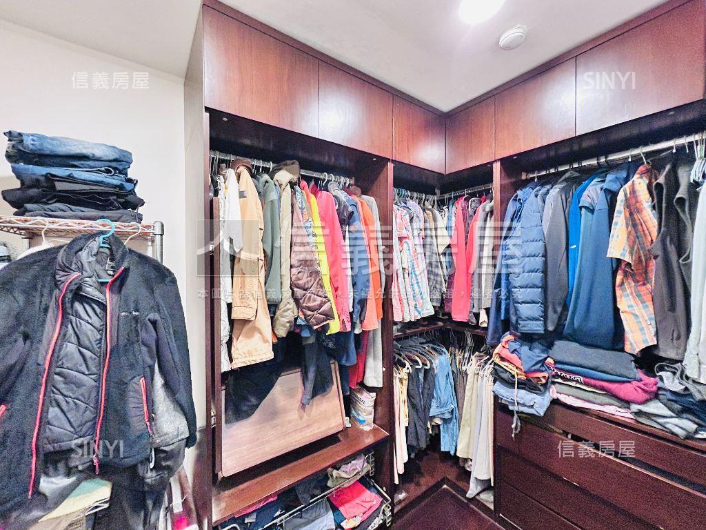 藝文御賞雙主臥大四房車位房屋室內格局與周邊環境