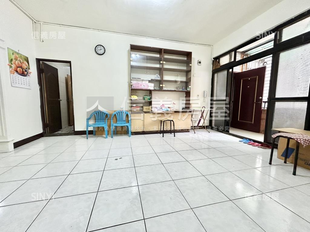 近未來萬大線捷運公寓二樓房屋室內格局與周邊環境