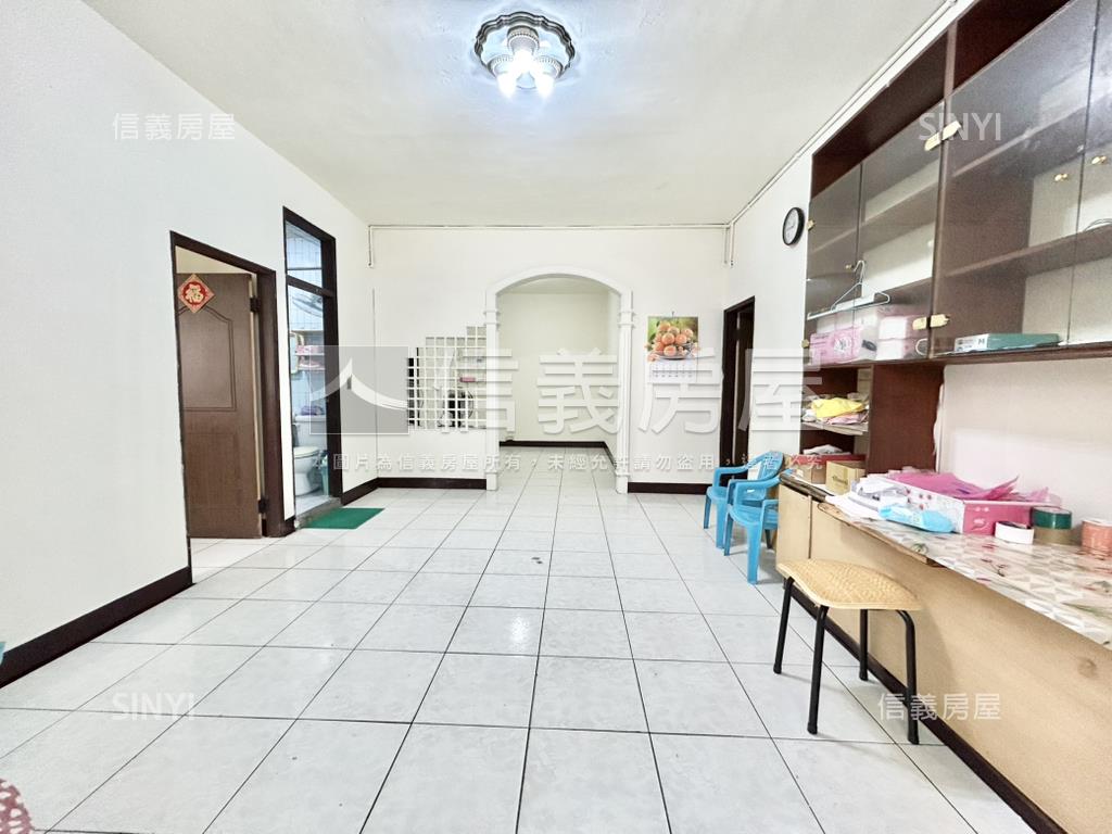 近未來萬大線捷運公寓二樓房屋室內格局與周邊環境