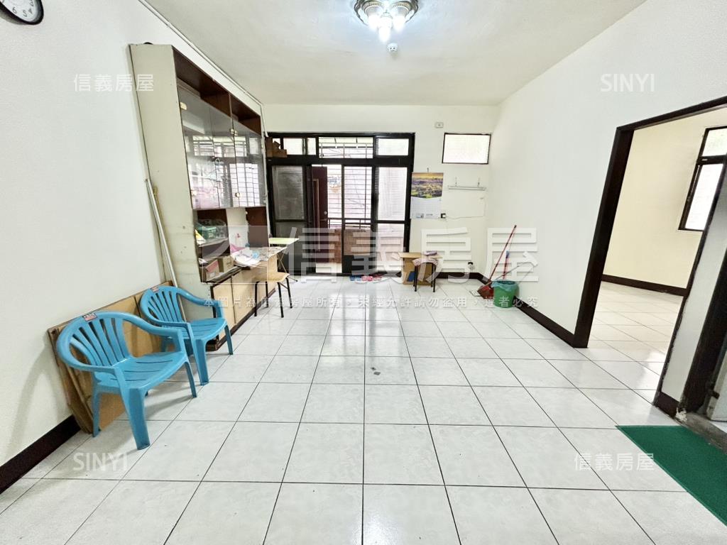 近未來萬大線捷運公寓二樓房屋室內格局與周邊環境