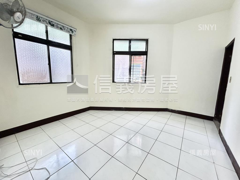 近未來萬大線捷運公寓二樓房屋室內格局與周邊環境