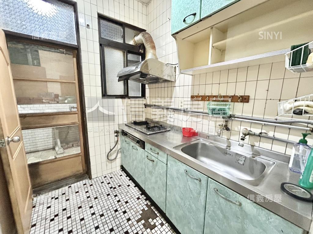 近未來萬大線捷運公寓二樓房屋室內格局與周邊環境