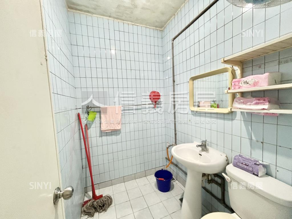 近未來萬大線捷運公寓二樓房屋室內格局與周邊環境