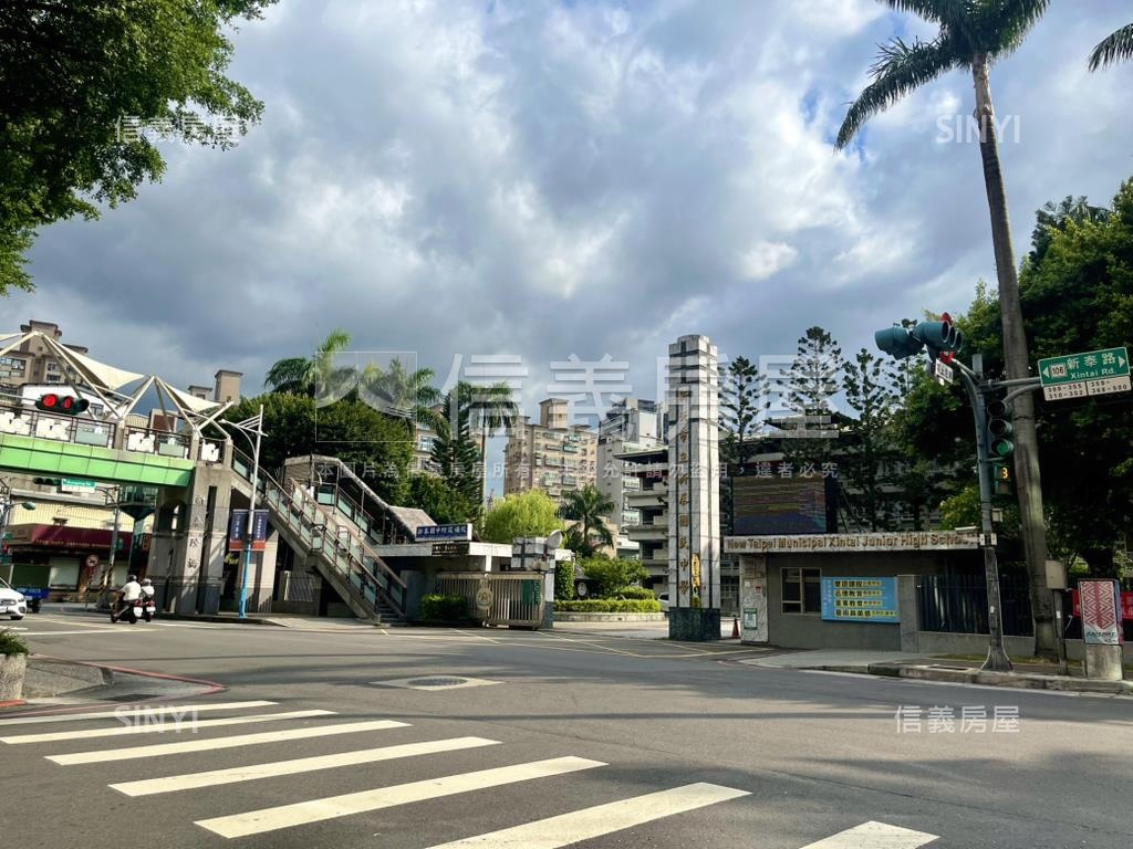 都會寓邸•財聚八方房屋室內格局與周邊環境