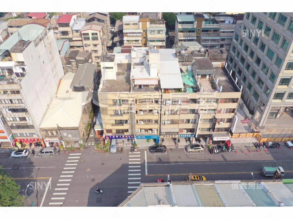 正中華路面寬約７米大透店房屋室內格局與周邊環境