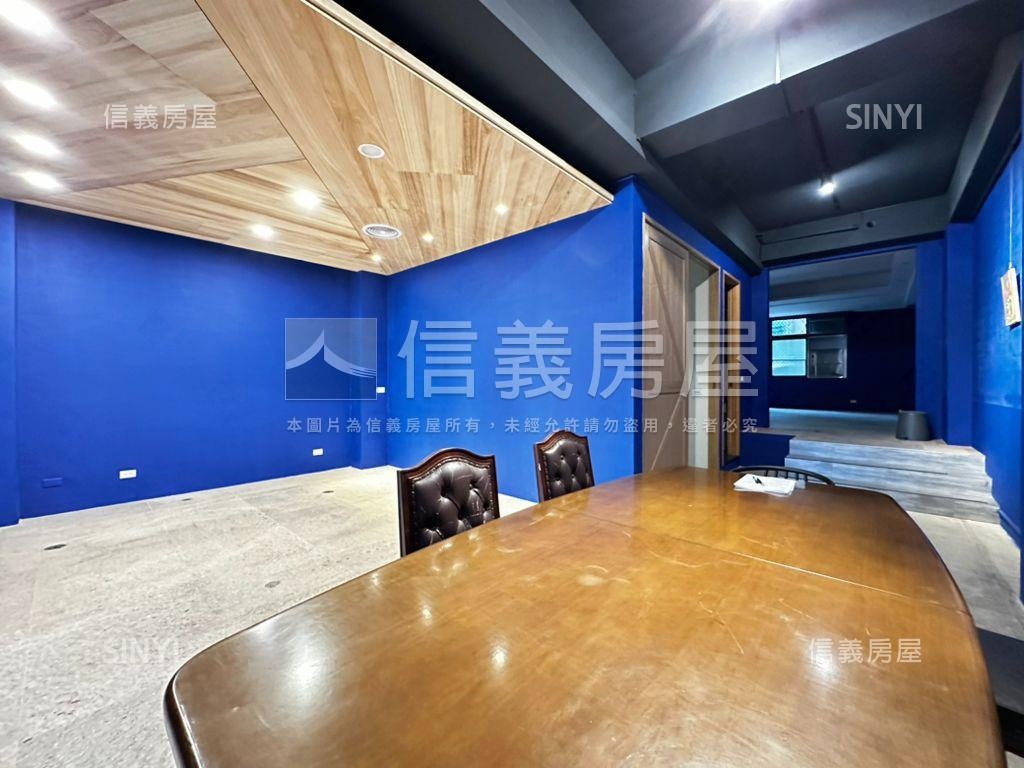 正中華路面寬約７米大透店房屋室內格局與周邊環境