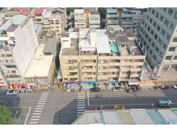 正中華路面寬約７米大透店