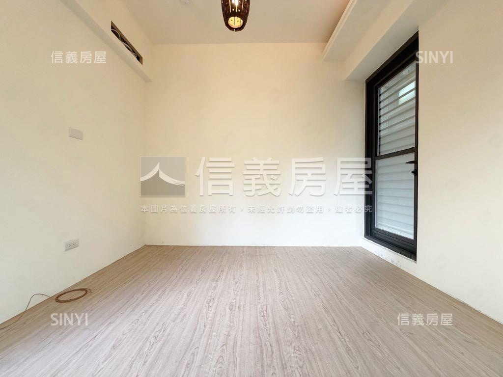 帥近向上市場有整理有露台房屋室內格局與周邊環境