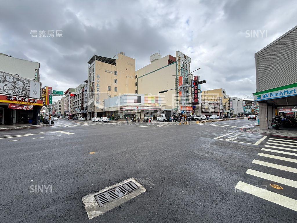 健康路醒目三角窗店面房屋室內格局與周邊環境