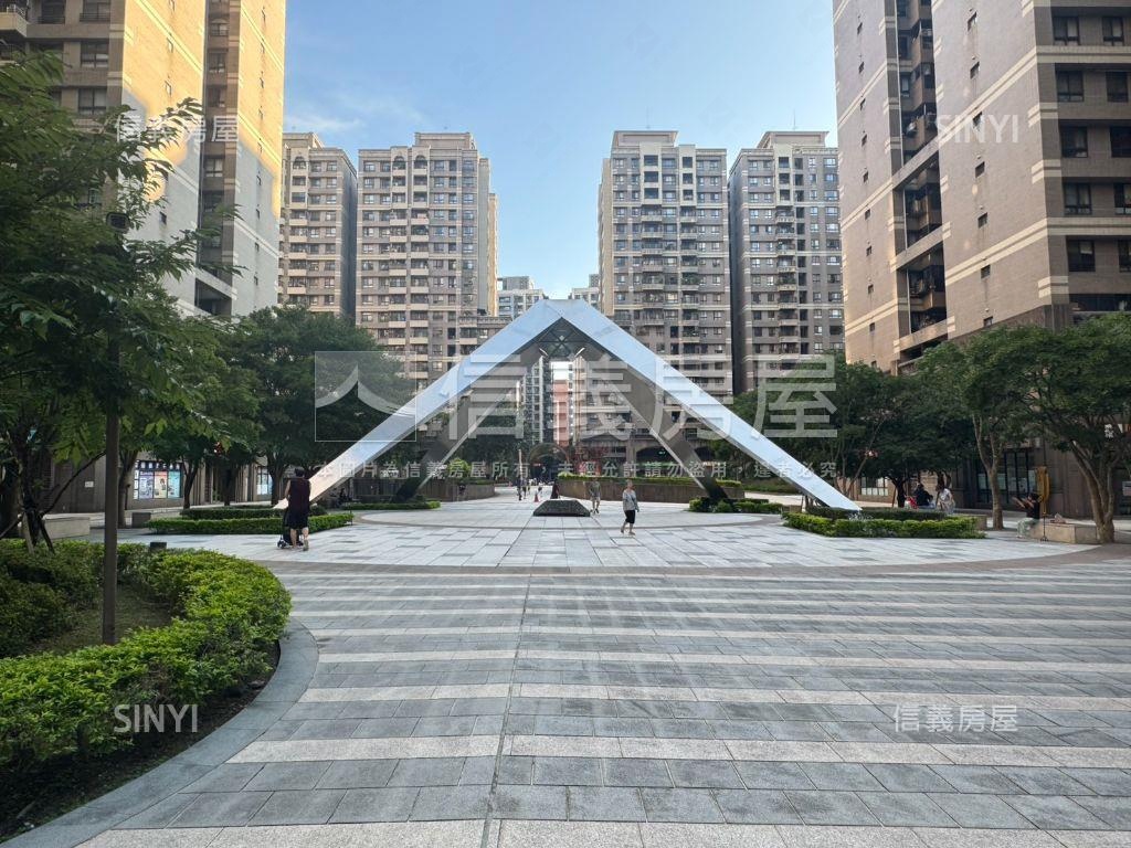 近家樂福商圈首選金店面房屋室內格局與周邊環境
