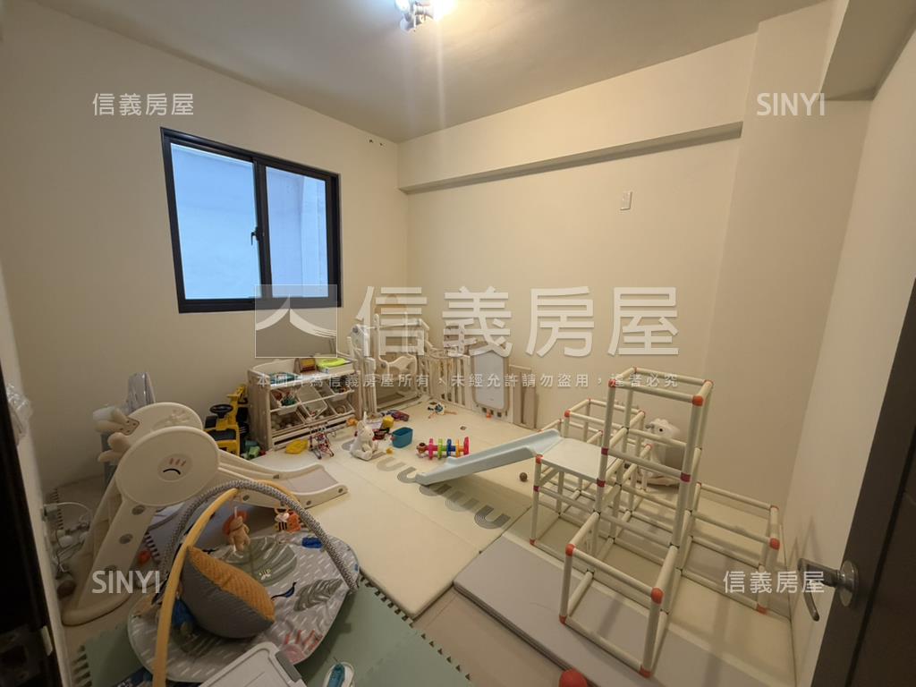 近花壇車站臨路美墅房屋室內格局與周邊環境