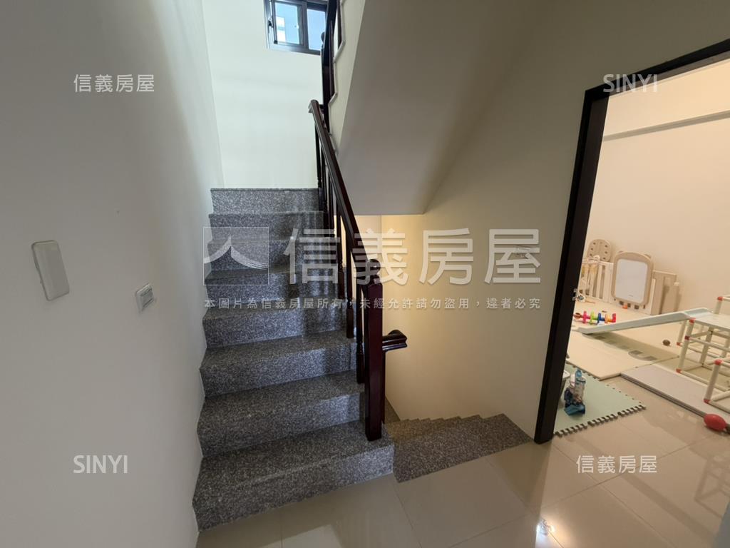 近花壇車站臨路美墅房屋室內格局與周邊環境