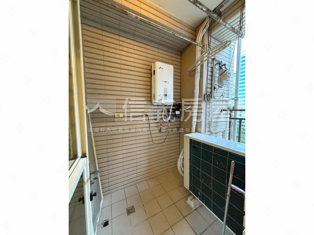 獨家＞經貿園區２房車位房屋室內格局與周邊環境