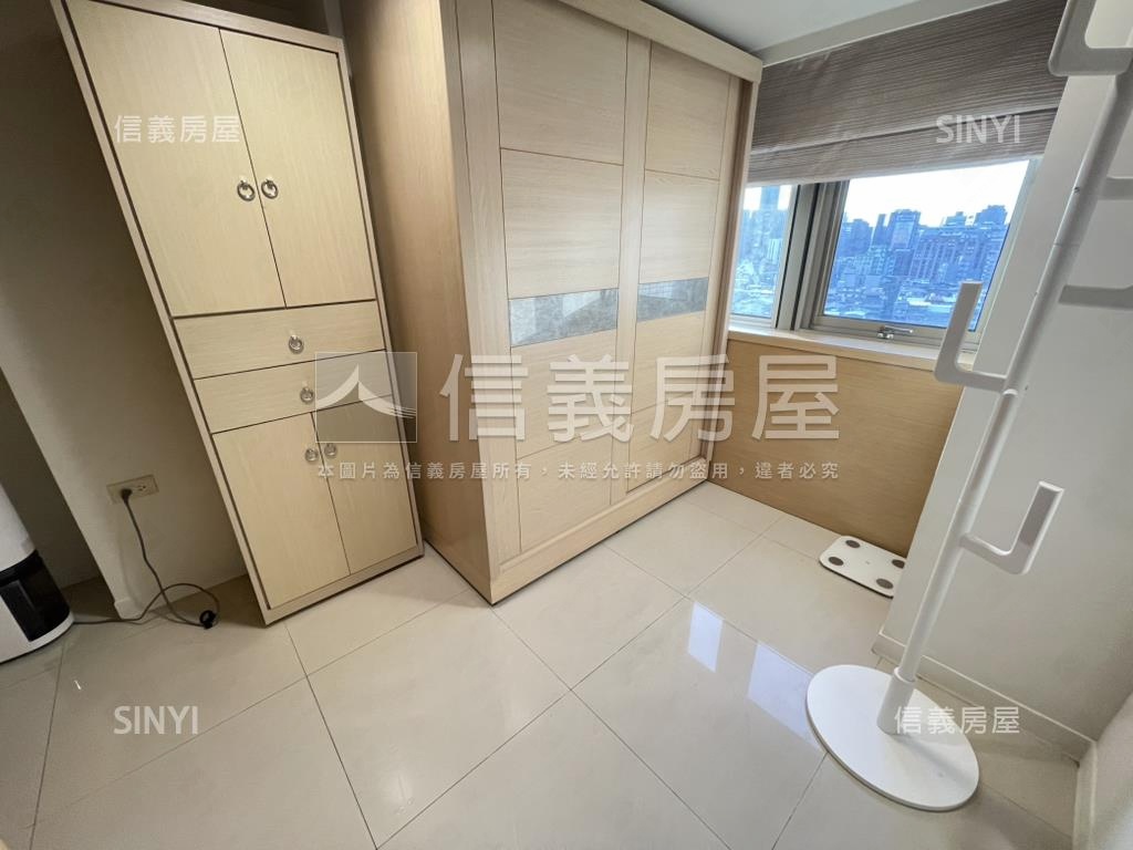 信義星座後棟戀戀美宅房屋室內格局與周邊環境