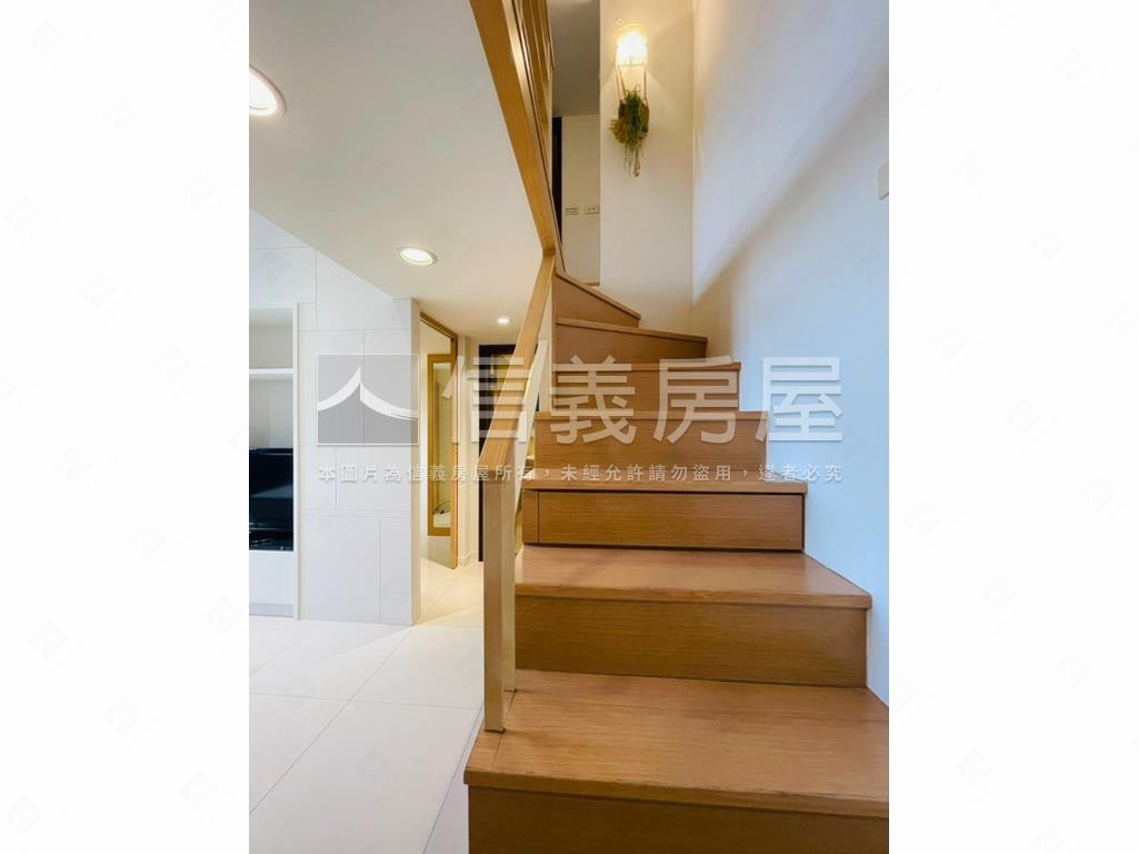 信義星座後棟戀戀美宅房屋室內格局與周邊環境