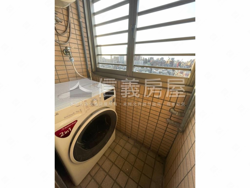 信義星座後棟戀戀美宅房屋室內格局與周邊環境