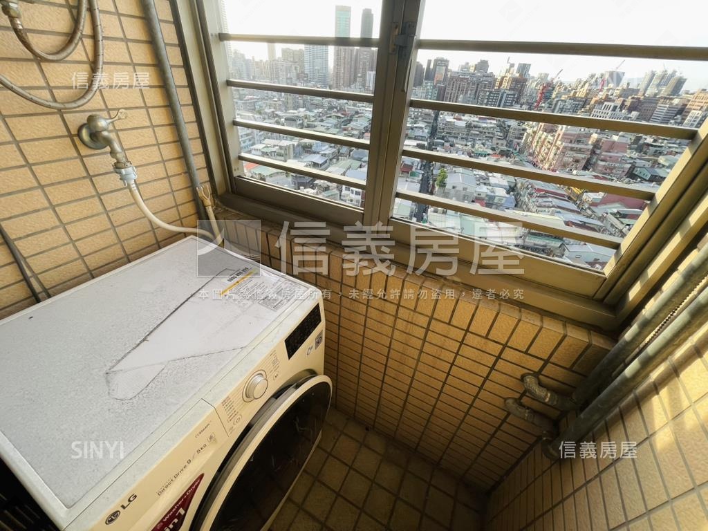 信義星座後棟戀戀美宅房屋室內格局與周邊環境