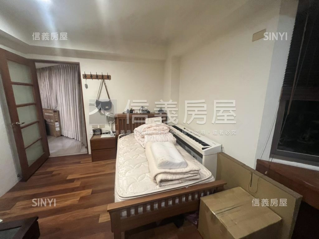 中山北路七段裝潢四房美廈房屋室內格局與周邊環境