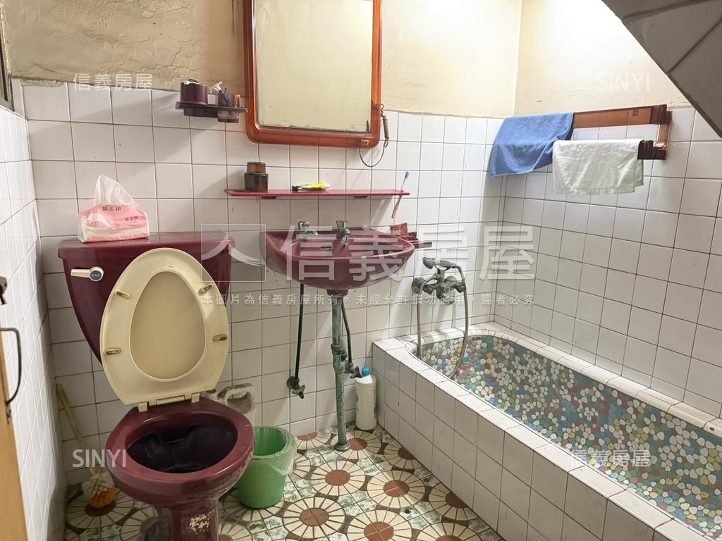 中正商圈寧靜透天房屋室內格局與周邊環境