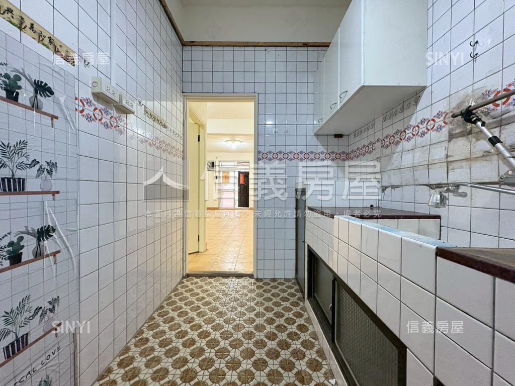 黃金二樓●大安方正三房房屋室內格局與周邊環境
