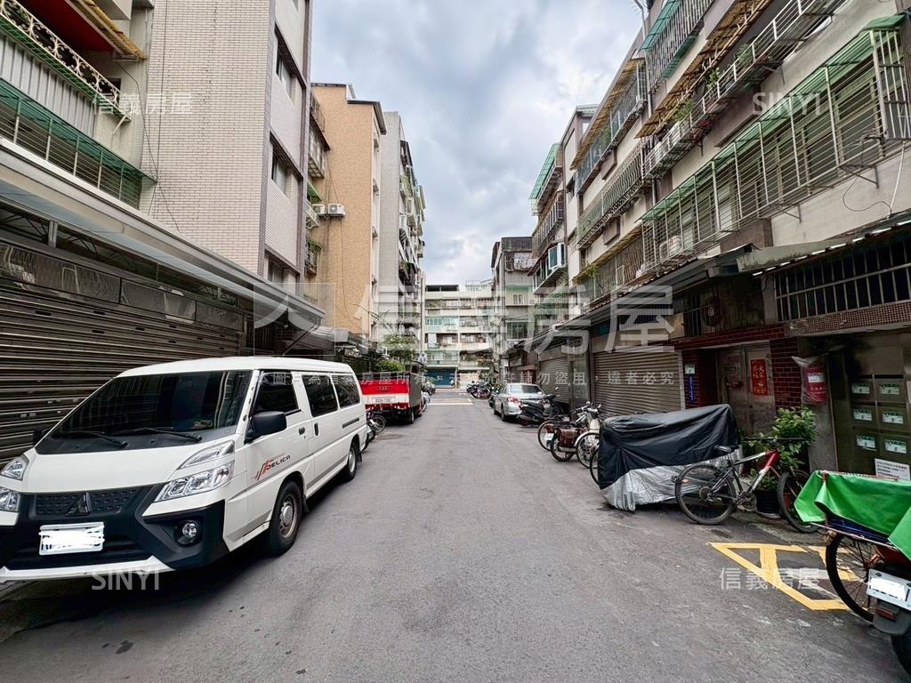 黃金二樓●大安方正三房房屋室內格局與周邊環境
