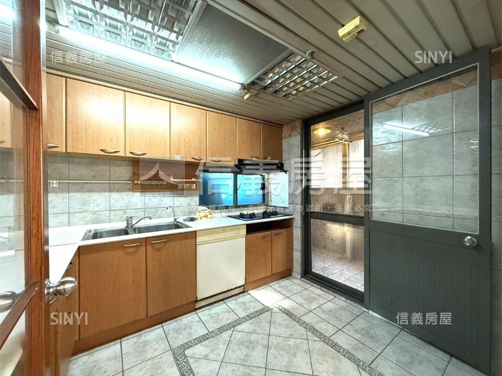 捷運沿線大四房平車好棒棒房屋室內格局與周邊環境