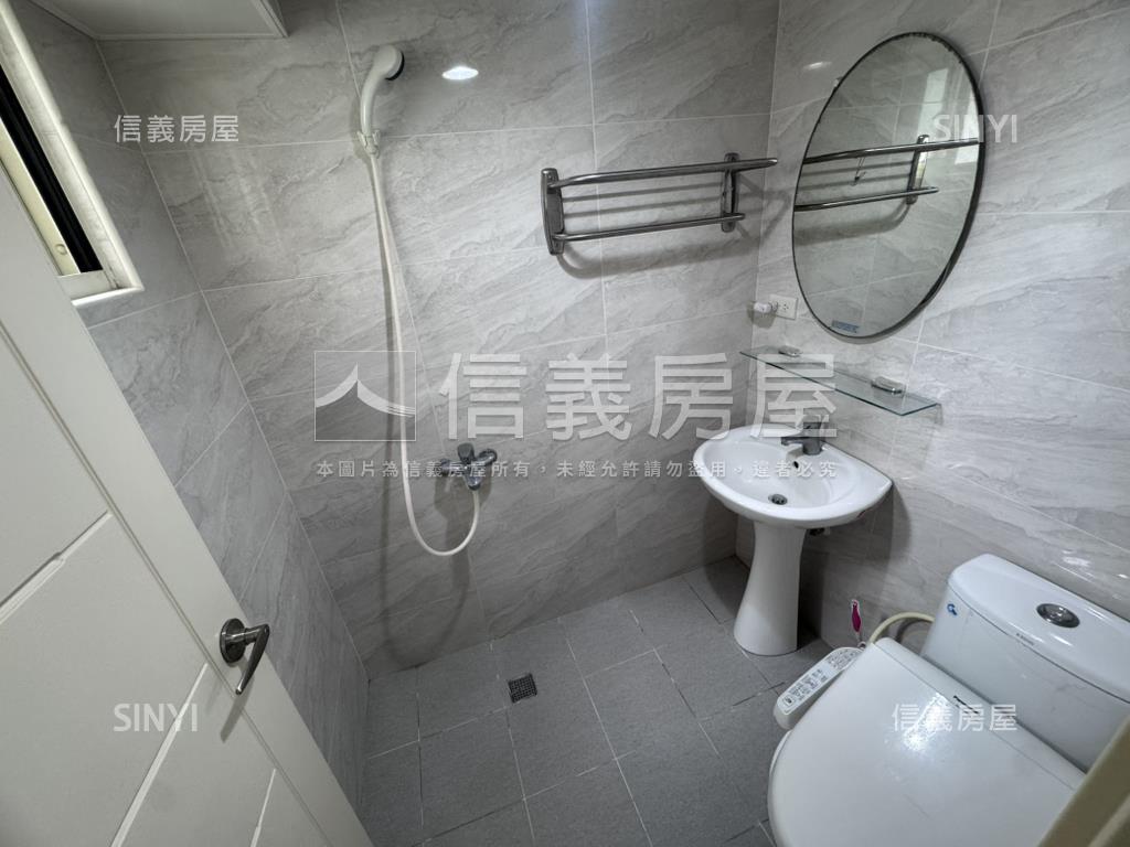 富邑長榮店面一樓房屋室內格局與周邊環境