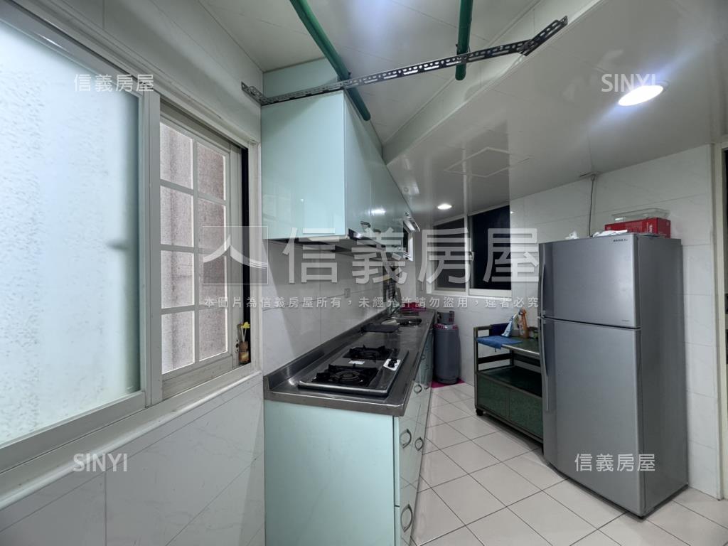 富邑長榮店面一樓房屋室內格局與周邊環境