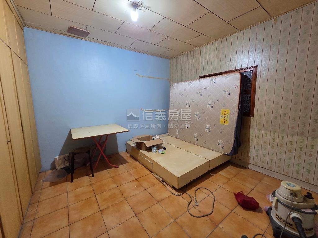 中信金融園區旁透天房屋室內格局與周邊環境