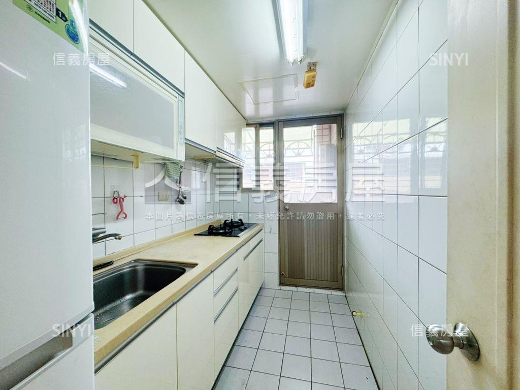 宏盛．方正電梯三房房屋室內格局與周邊環境