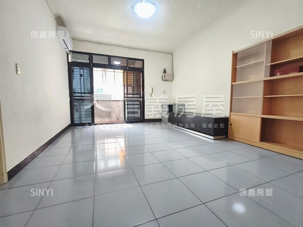 近學校三樓稀有釋出房屋室內格局與周邊環境