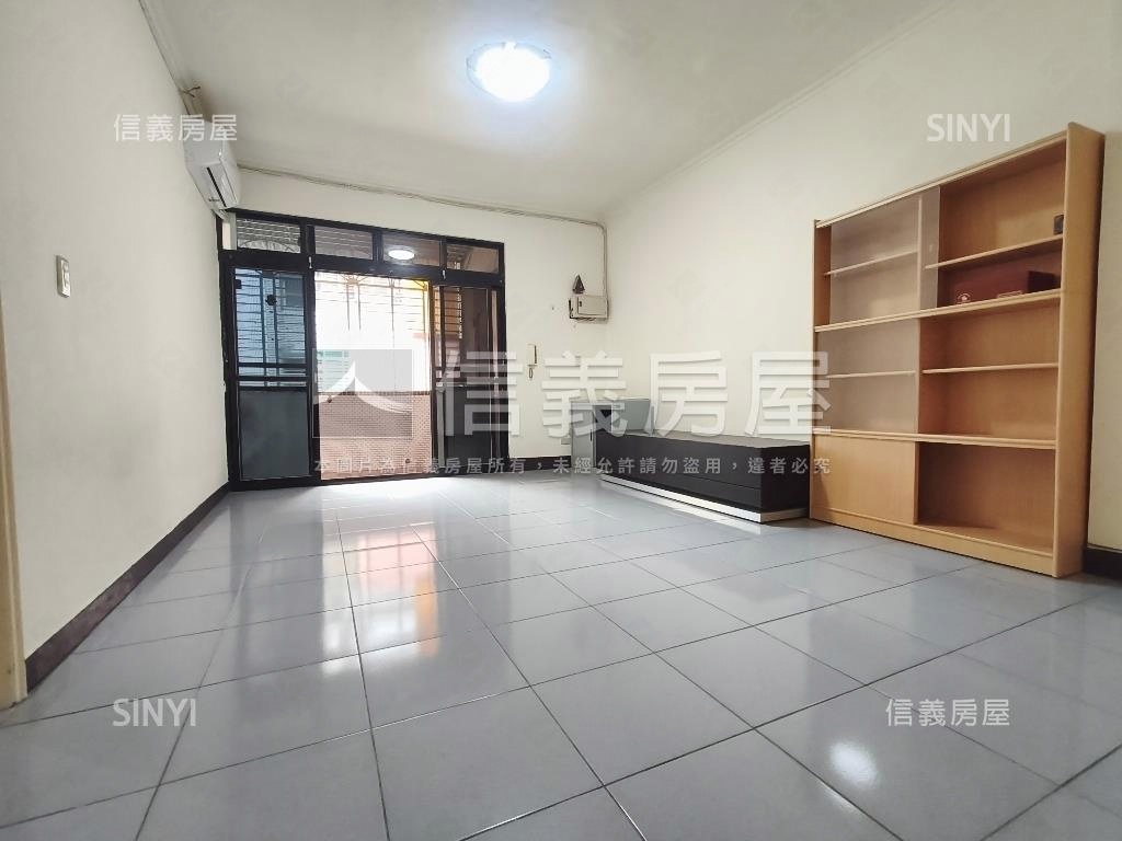 近學校三樓稀有釋出房屋室內格局與周邊環境