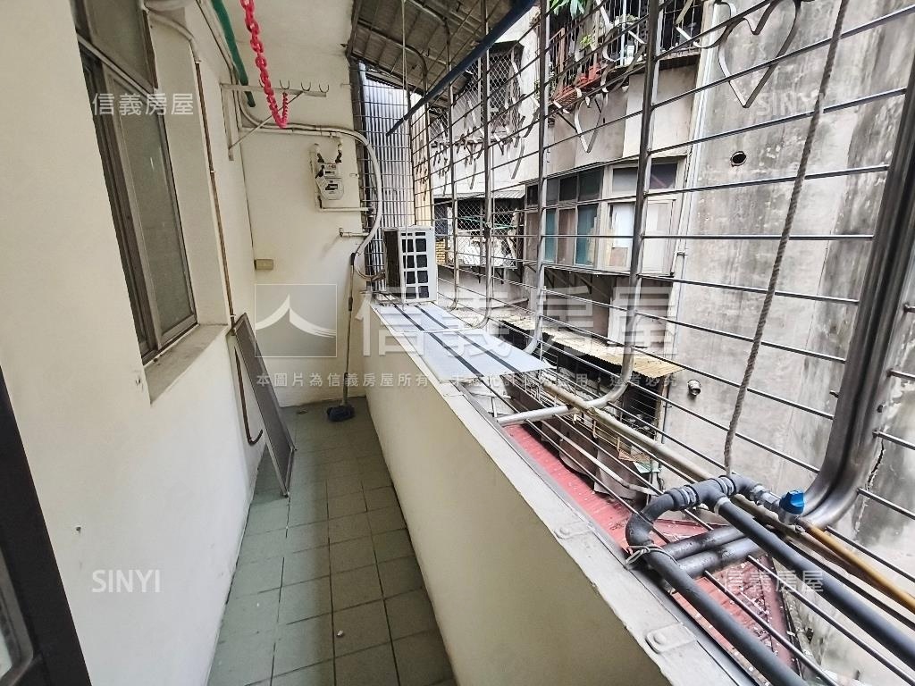 近學校三樓稀有釋出房屋室內格局與周邊環境