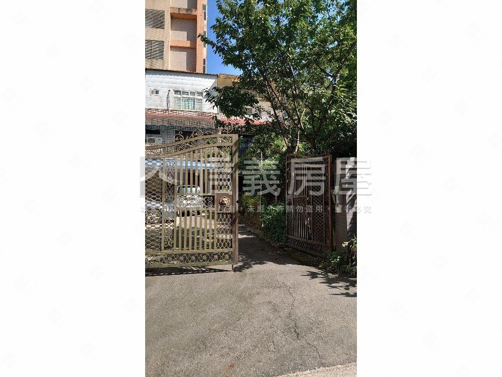 隱於碧潭畔，透天享靜生活房屋室內格局與周邊環境