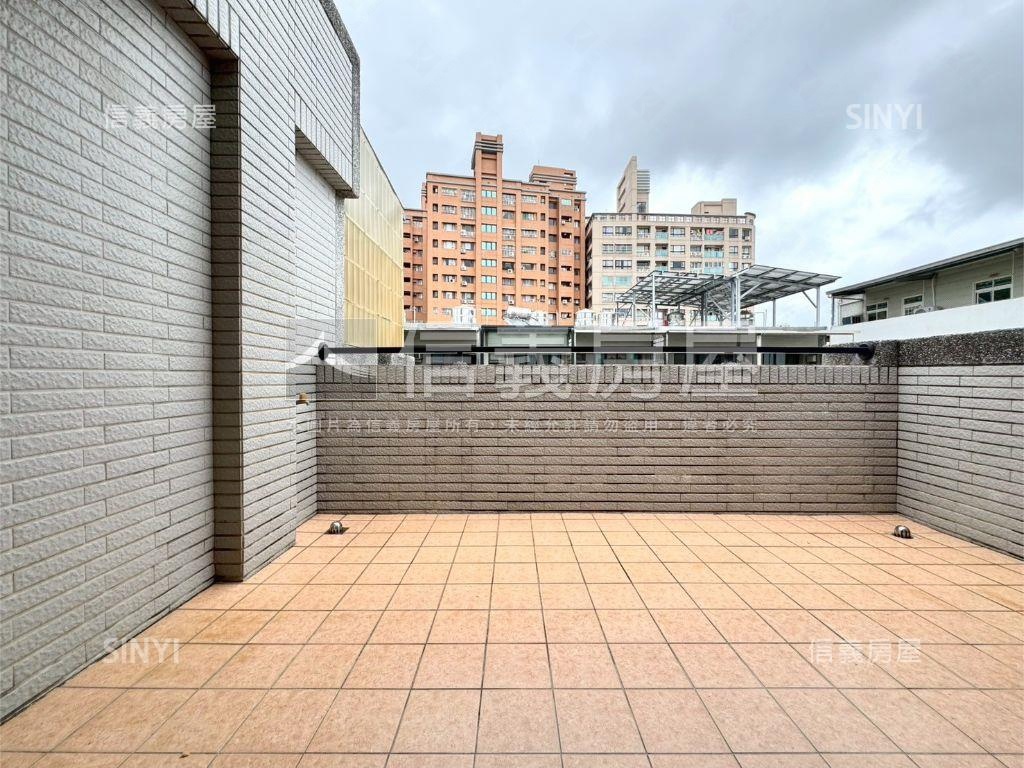 土庫稀有釋出社區型透天房屋室內格局與周邊環境