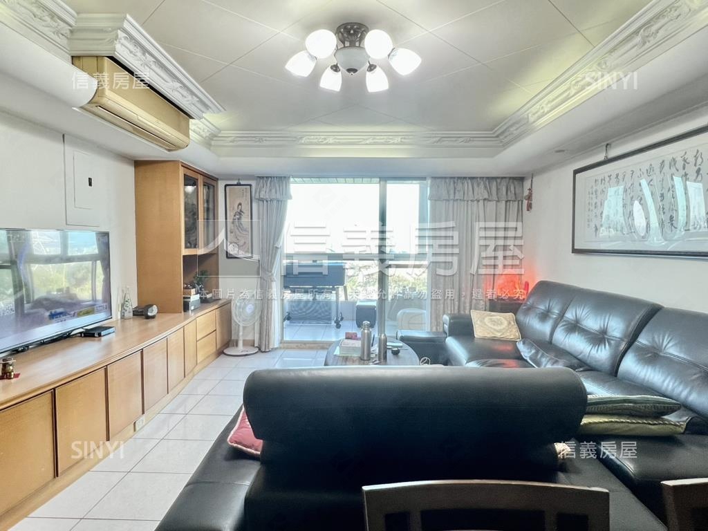 伯爵花園三房車位房屋室內格局與周邊環境