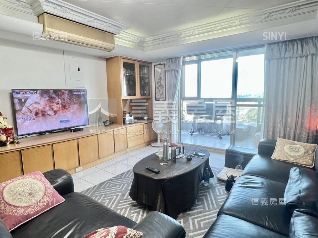 伯爵花園三房車位房屋室內格局與周邊環境