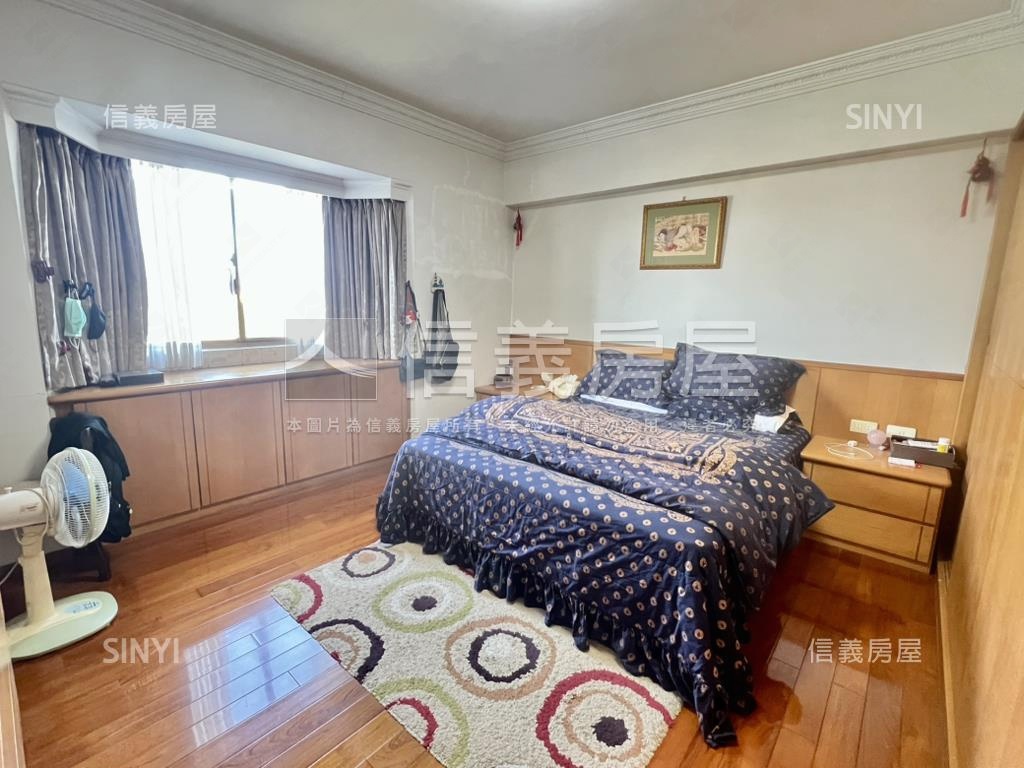 伯爵花園三房車位房屋室內格局與周邊環境