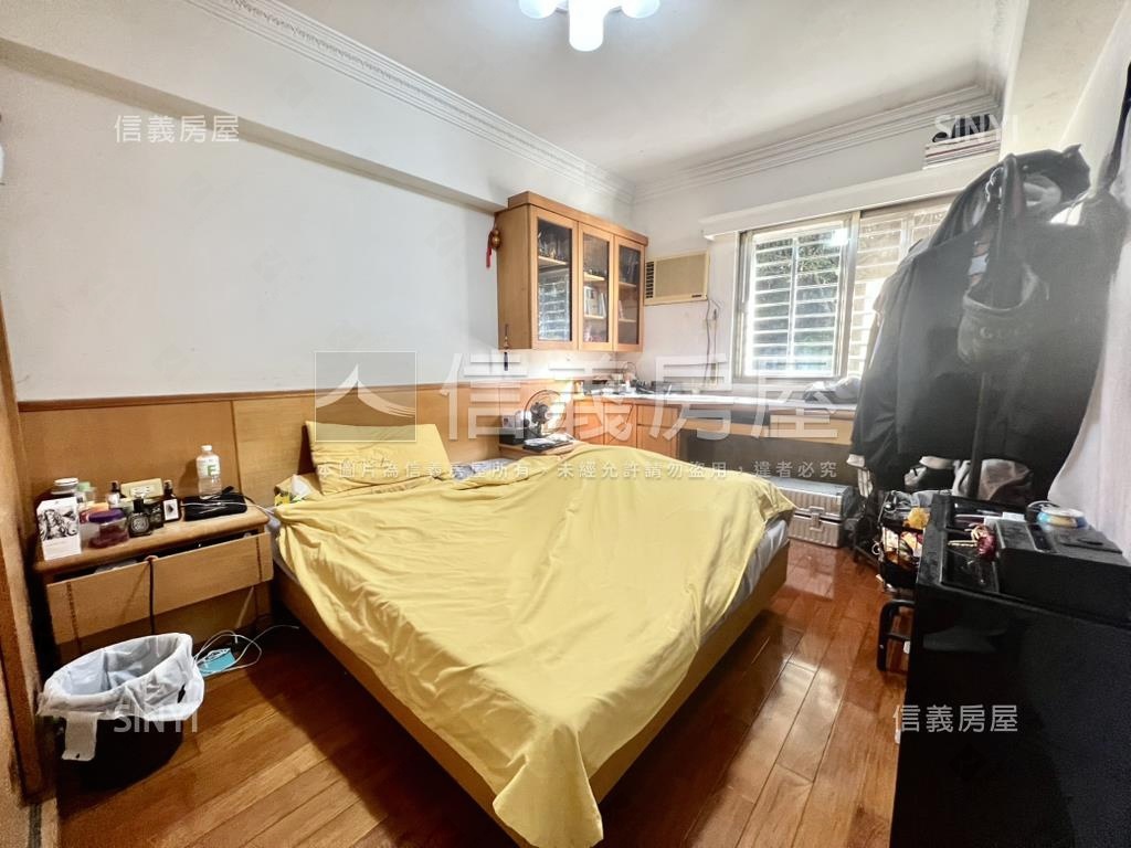 伯爵花園三房車位房屋室內格局與周邊環境