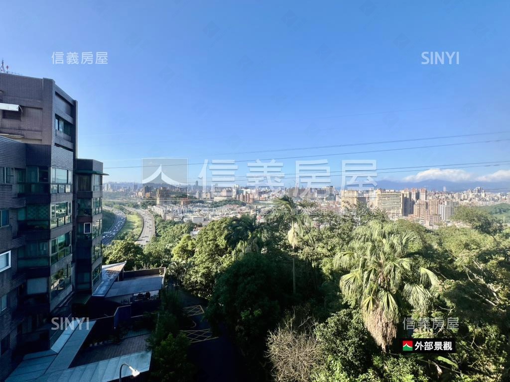 伯爵花園三房車位房屋室內格局與周邊環境