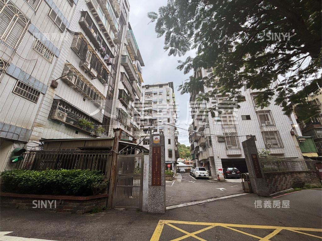 台北愛家３房平面車位房屋室內格局與周邊環境